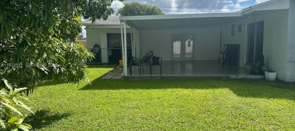 4 Schlafzimmer Villa in Miami, USA, Nr. 615477 11