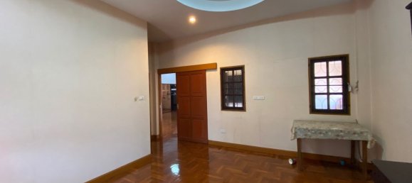 4 bedrooms House in Chiang Mai, Thailand No. 27082 7