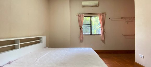 4 bedrooms House in Chiang Mai, Thailand No. 27082 8