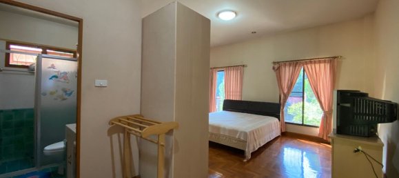 4 bedrooms House in Chiang Mai, Thailand No. 27082 2