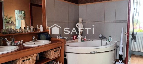 4 bedrooms House in Seine-Maritime, France No. 356502 7