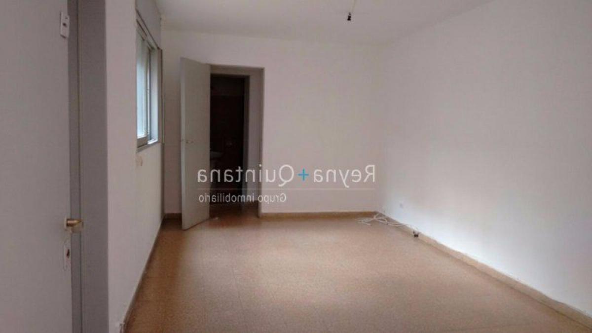 Studio in Cordoba, Argentina No. 15946