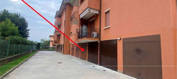 3 rooms Apartment in Verderio, Italy No. 8140 31