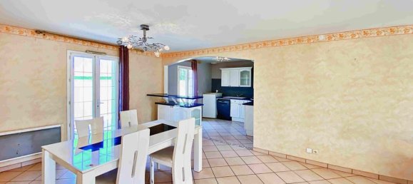 4 bedrooms House in Chevannes, France No. 235864 5