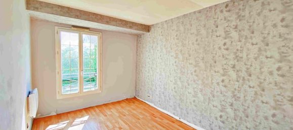 4 bedrooms House in Chevannes, France No. 235864 8