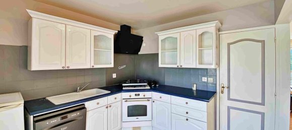 4 bedrooms House in Chevannes, France No. 235864 2