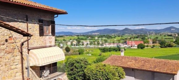 2 bedrooms House in Castiglione del Lago, Italy No. 356516 5