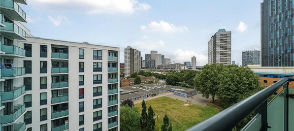 2 bedrooms Apartment in London, United Kingdom No. 3523 13