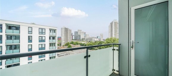 2 bedrooms Apartment in London, United Kingdom No. 3523 5