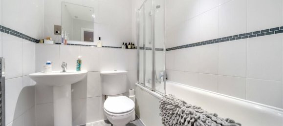 2 bedrooms Apartment in London, United Kingdom No. 3523 18