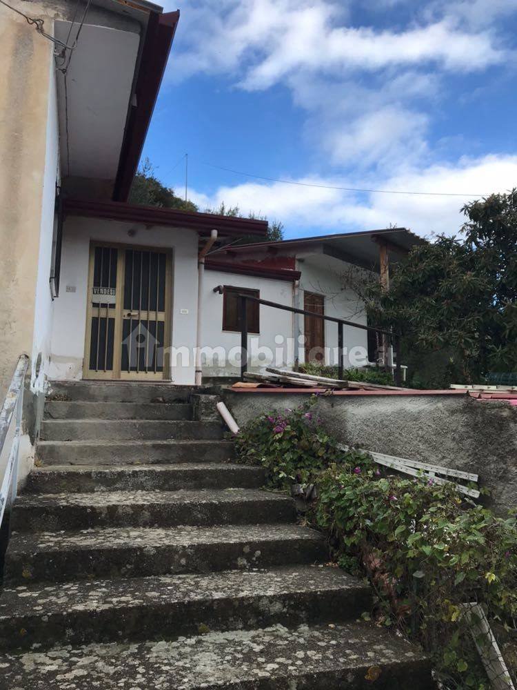 Дом с 2 спальнями в Патти, Италия № 7929