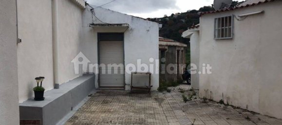 Дом с 2 спальнями в Патти, Италия № 7929 10