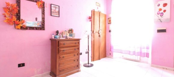 4 rooms Apartment in Livorno, Italy No. 224887 4