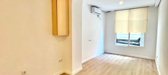 1 bedroom Apartment in Barcelona, Spain No. 188618 2