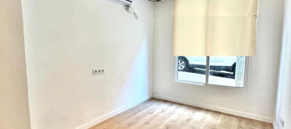 1 bedroom Apartment in Barcelona, Spain No. 188618 4