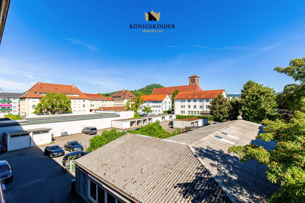 Квартира с 6 комнатами в Reutlingen, Германия № 371324