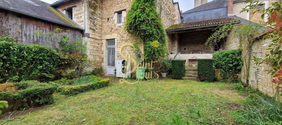 5 bedrooms House in Richelieu, France No. 58821 2