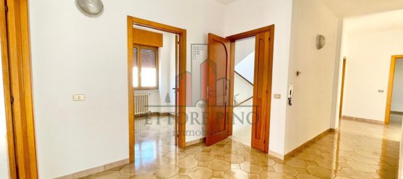 Дом с 11 комнатами в Casarano, Италия № 298711 20