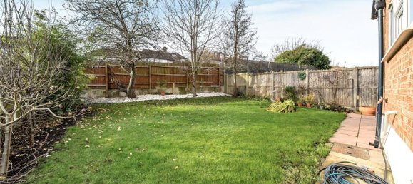 4 bedrooms House in Whetstone, United Kingdom No. 6712 16