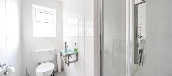 4 bedrooms House in Whetstone, United Kingdom No. 6712 7