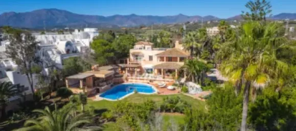 8 bedrooms Villa in Estepona, Spain No. 24238 20