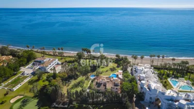 8 bedrooms Villa in Estepona, Spain No. 24238