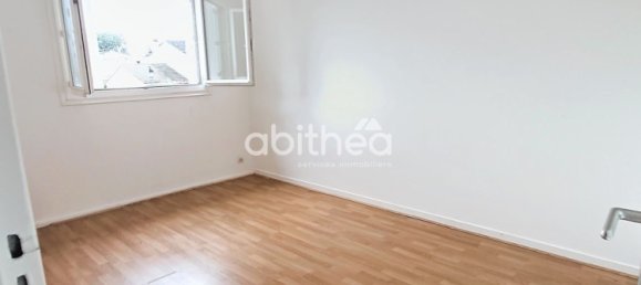 3 bedrooms House in Lesigny, France No. 186856 14