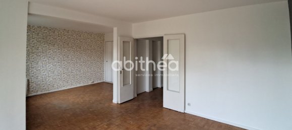 3 bedrooms House in Lesigny, France No. 186856 3