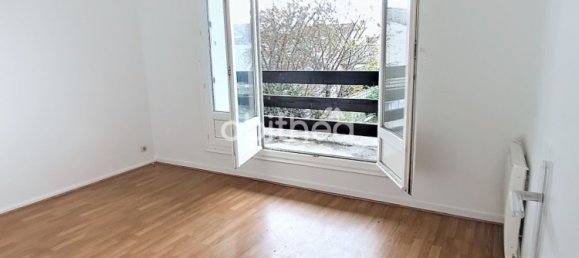 3 bedrooms House in Lesigny, France No. 186856 11