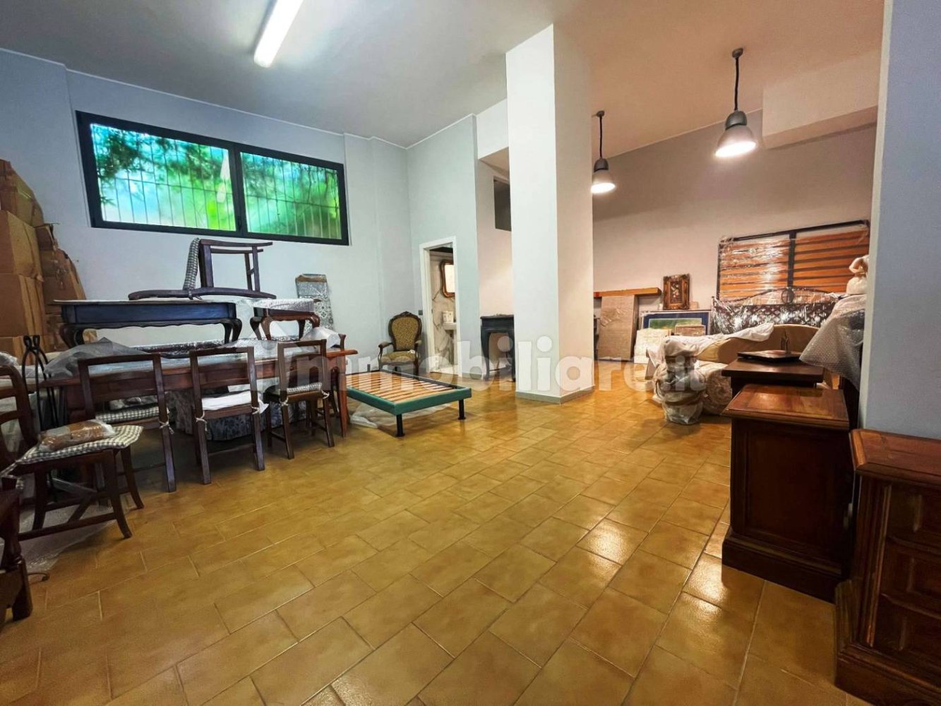 1 room Office in Bergamo, Italy No. 57530