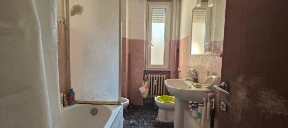 4 bedrooms Apartment in Pesaro, Italy No. 329937 3