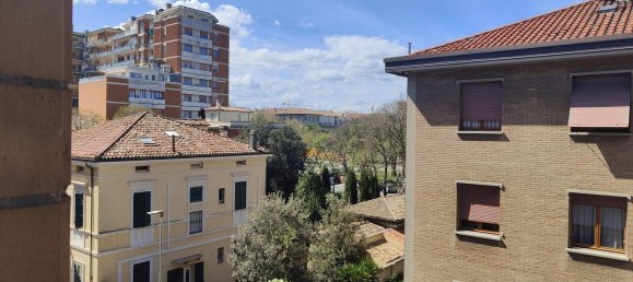4 bedrooms Apartment in Pesaro, Italy No. 329937 2