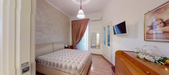 2 Schlafzimmer Wohnung in Naples, Italy, Nr. 206776 11