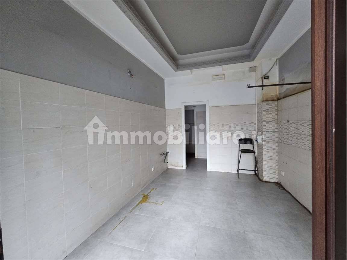 Imóvel comercial de 2 divisões em Genoa, Italy N.º 31691