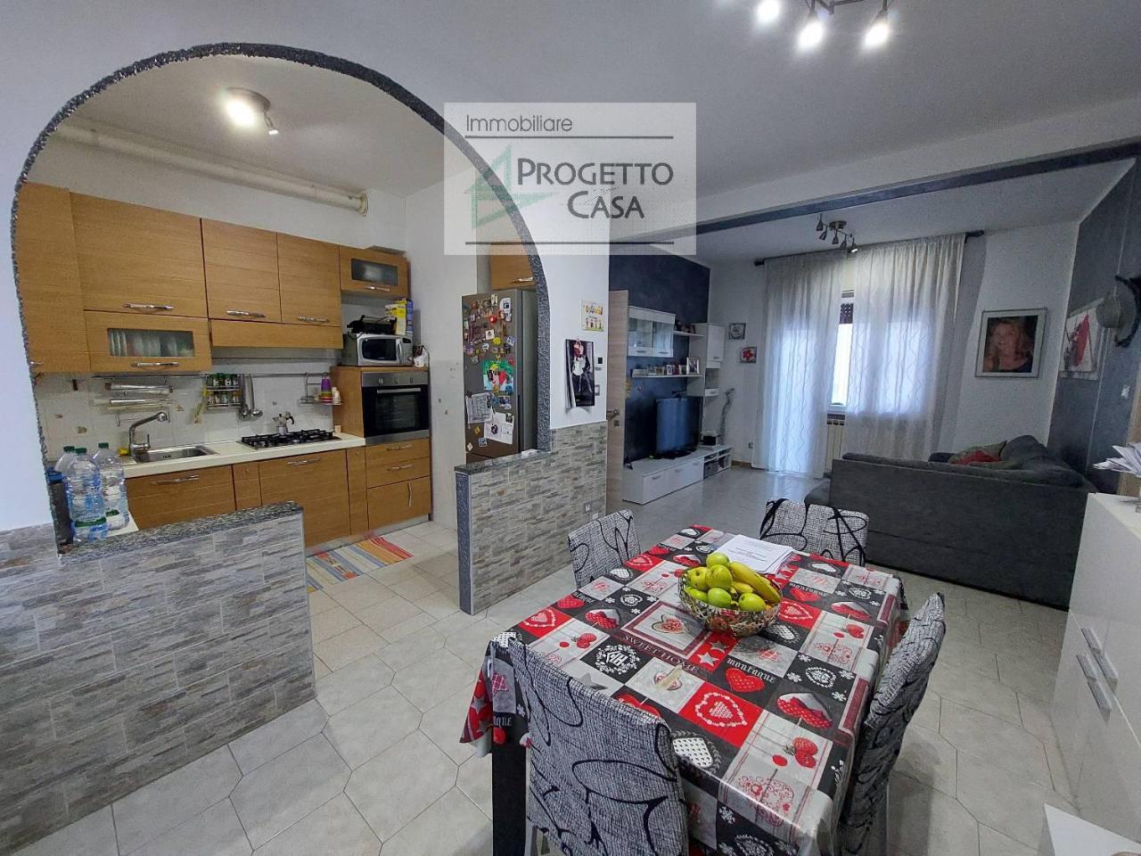 3غرفة شقة في Omegna, Italy رقم 28233