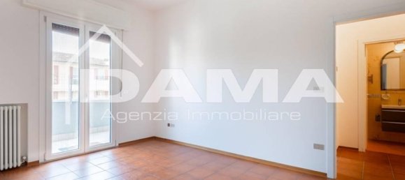 5 rooms Apartment in Forlì, Italy No. 35893 2