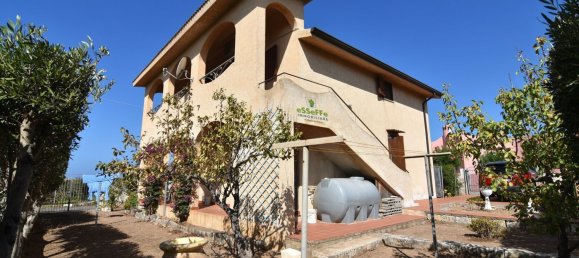 3 rooms Apartment in Cuglieri, Italy No. 297085 4