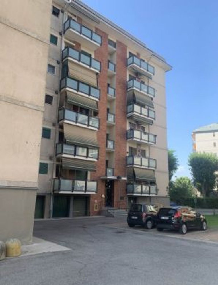 3غرفة شقة في Trezzano sul Naviglio, Italy رقم 6306