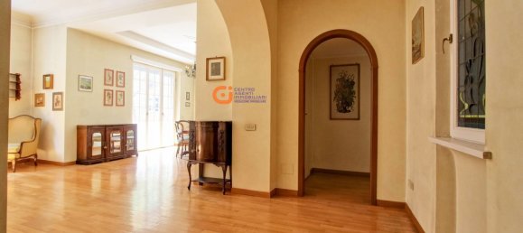 3 Schlafzimmer Wohnung in Rome, Italy, Nr. 359145 7
