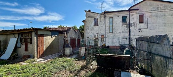 8 rooms House in Alfonsine, Italy No. 307108 14