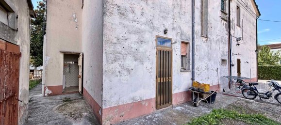 8 rooms House in Alfonsine, Italy No. 307108 13
