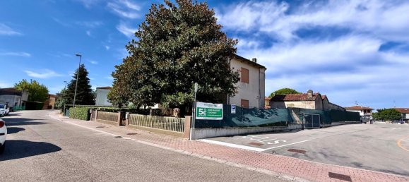 8 rooms House in Alfonsine, Italy No. 307108 4