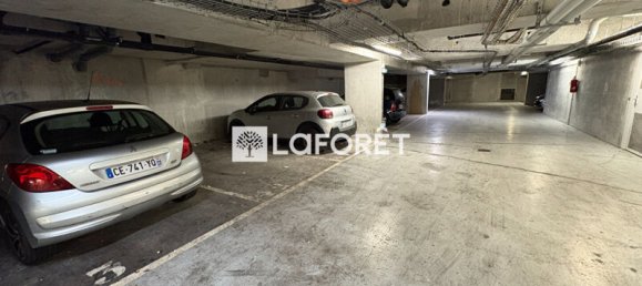 1 bedroom Parking in Bagnolet, France No. 332278 2