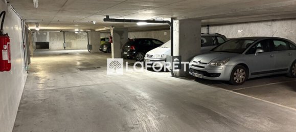 1 bedroom Parking in Bagnolet, France No. 332278 5