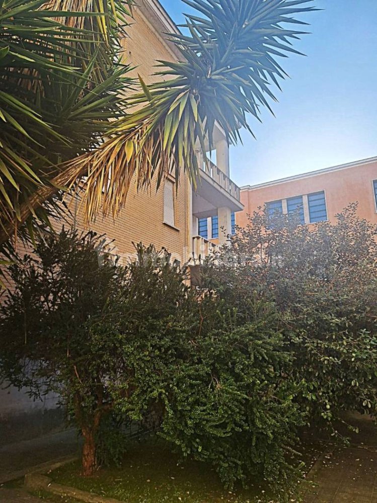 2 bedrooms Apartment in Latina, Italy No. 343798