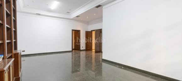 500m² Office in Granada, Spain No. 172334 87