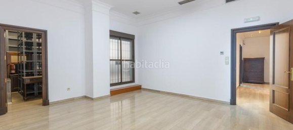 500m² Office in Granada, Spain No. 172334 36