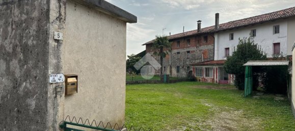 2 bedrooms House in Udine, Italy No. 90736 5