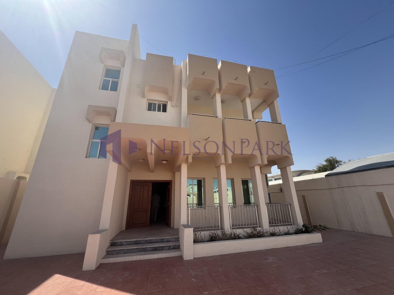 5 bedrooms Villa in Doha, Qatar No. 2222