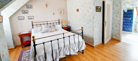 Casa de 4 dormitorios en Laval, France No. 311452 6